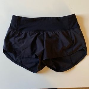 lululemon black speed up shorts